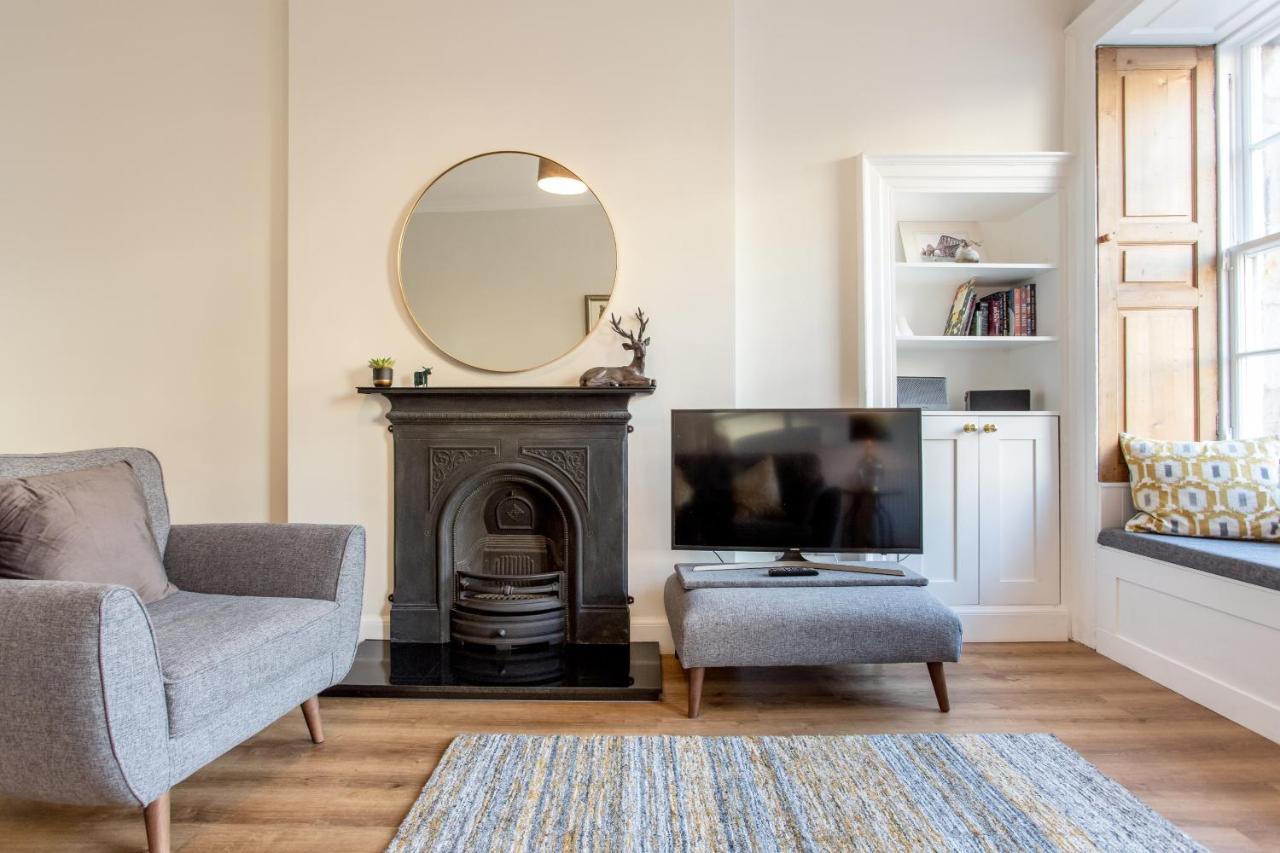 Royal Mile - Old Town Apartment Edinburgh Bagian luar foto