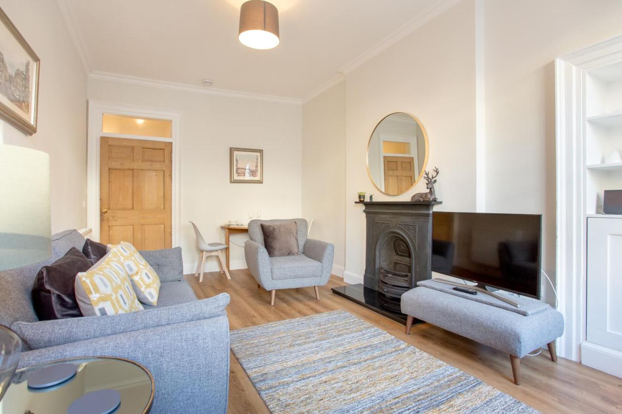 Royal Mile - Old Town Apartment Edinburgh Bagian luar foto